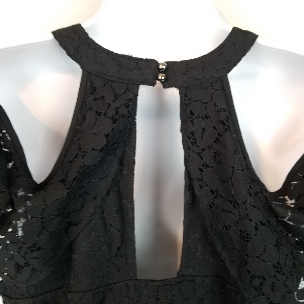 Candie's Cold Shoulder Lace Dress - Picture 5 of 8